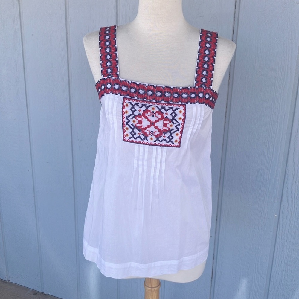 Embroidered detail top
